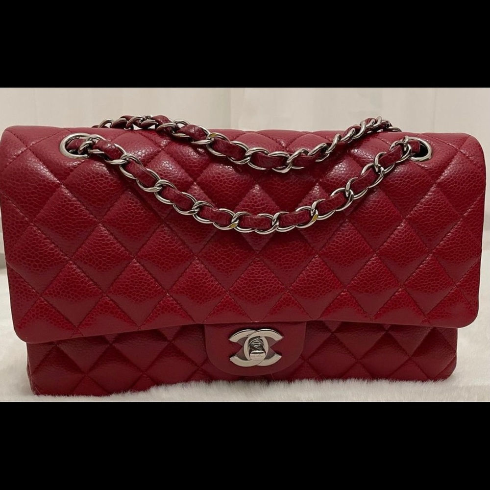 Beautiful CHANEL handbag